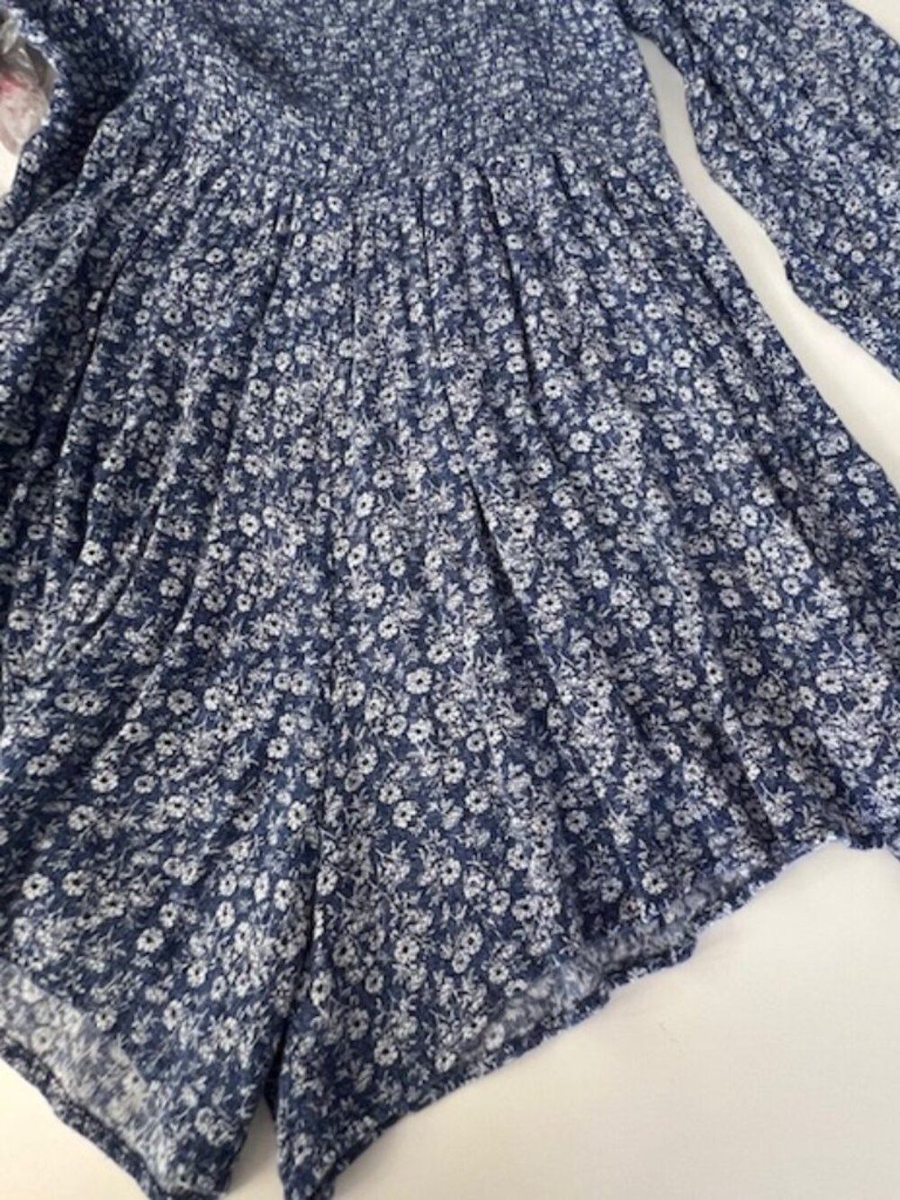 Millibon U.S.A. Womans Blue Floral Pull-on Blue Floral Smocked Romper Size Large - Picture 6 of 11
